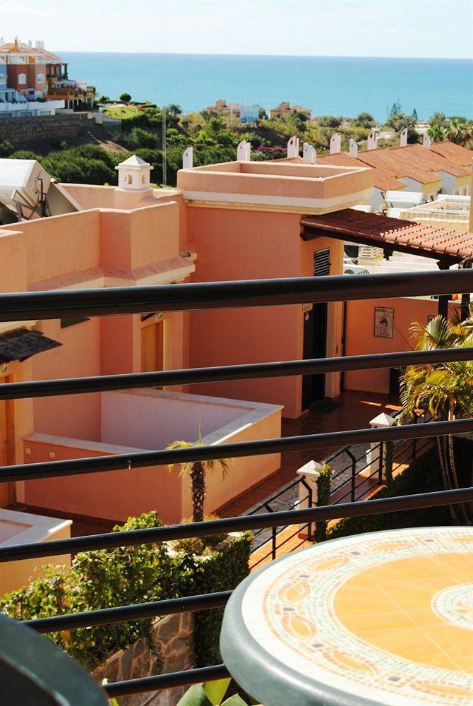 Apartamentos Turisticos Anoreta Рінкон-де-ла-Вікторія Екстер'єр фото