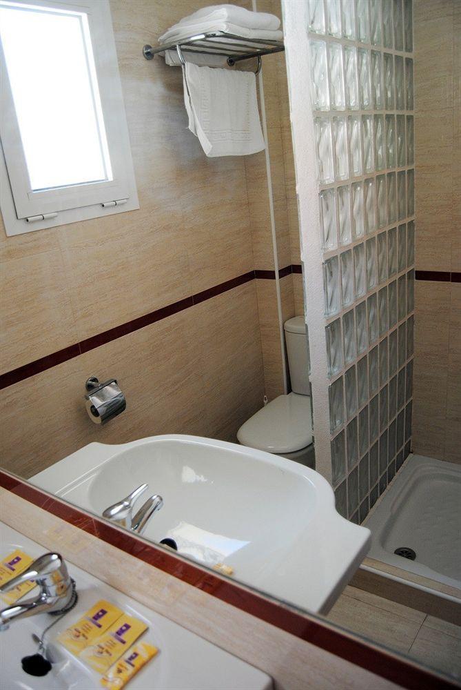 Apartamentos Turisticos Anoreta Рінкон-де-ла-Вікторія Екстер'єр фото